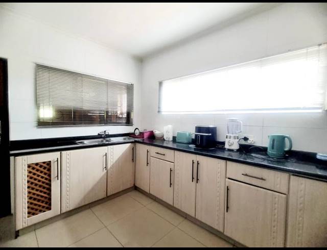 4 BEDROOM HOUSE FOR SALE IN MONTCLAIR